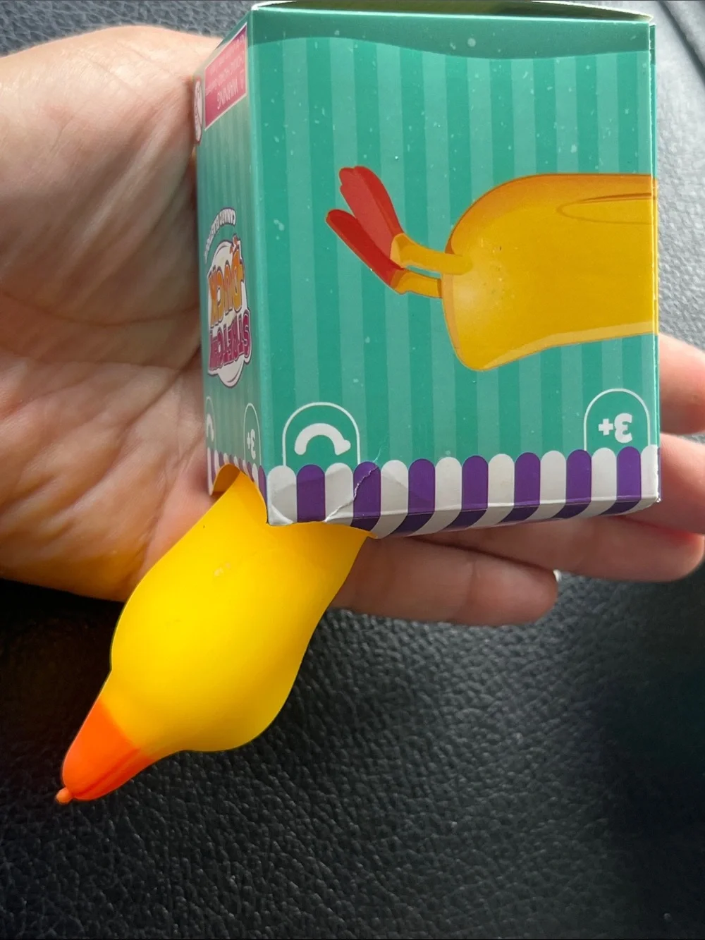 VIRAL- Miniature Stretchy Duck.